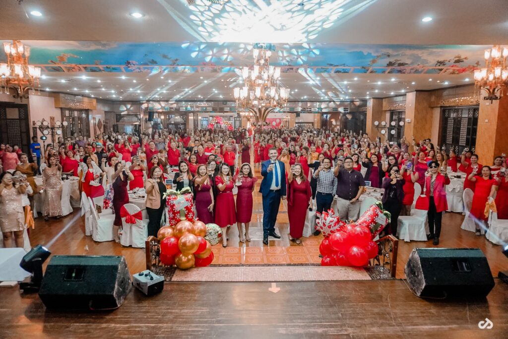 Gratitude Gala: Celebrating the Year-End with a Thanksgiving Party